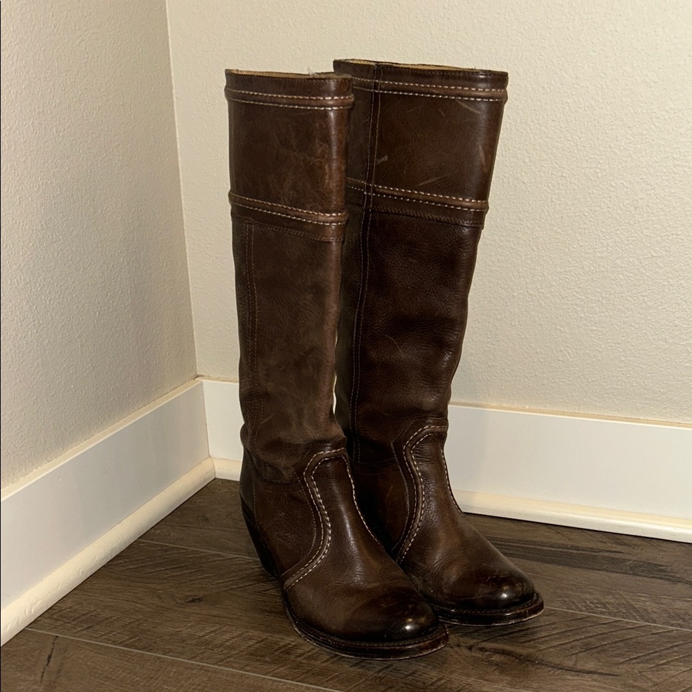 FRYE "JANE" WOMENS DARK BROWN KNEE HIGH BOOTS SIZE 6.5 *EXTENDED CALF